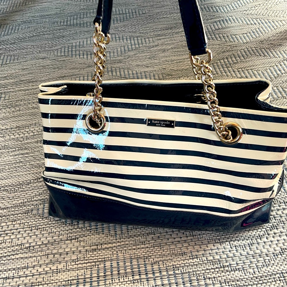 Kate Spade navy and off white patent leather purse
